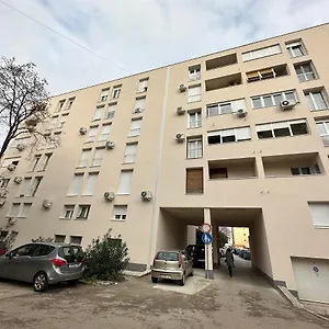 Apartment Donatus - Modern Near The Bridge/centre, Zadar